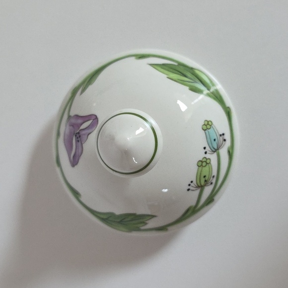 Villeroy & Boch Amapola Sugar Bowl & Lid with Handles - Picture 6 of 9